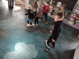 2025-04-10 Motylki i Delfinki w Multibibliotece